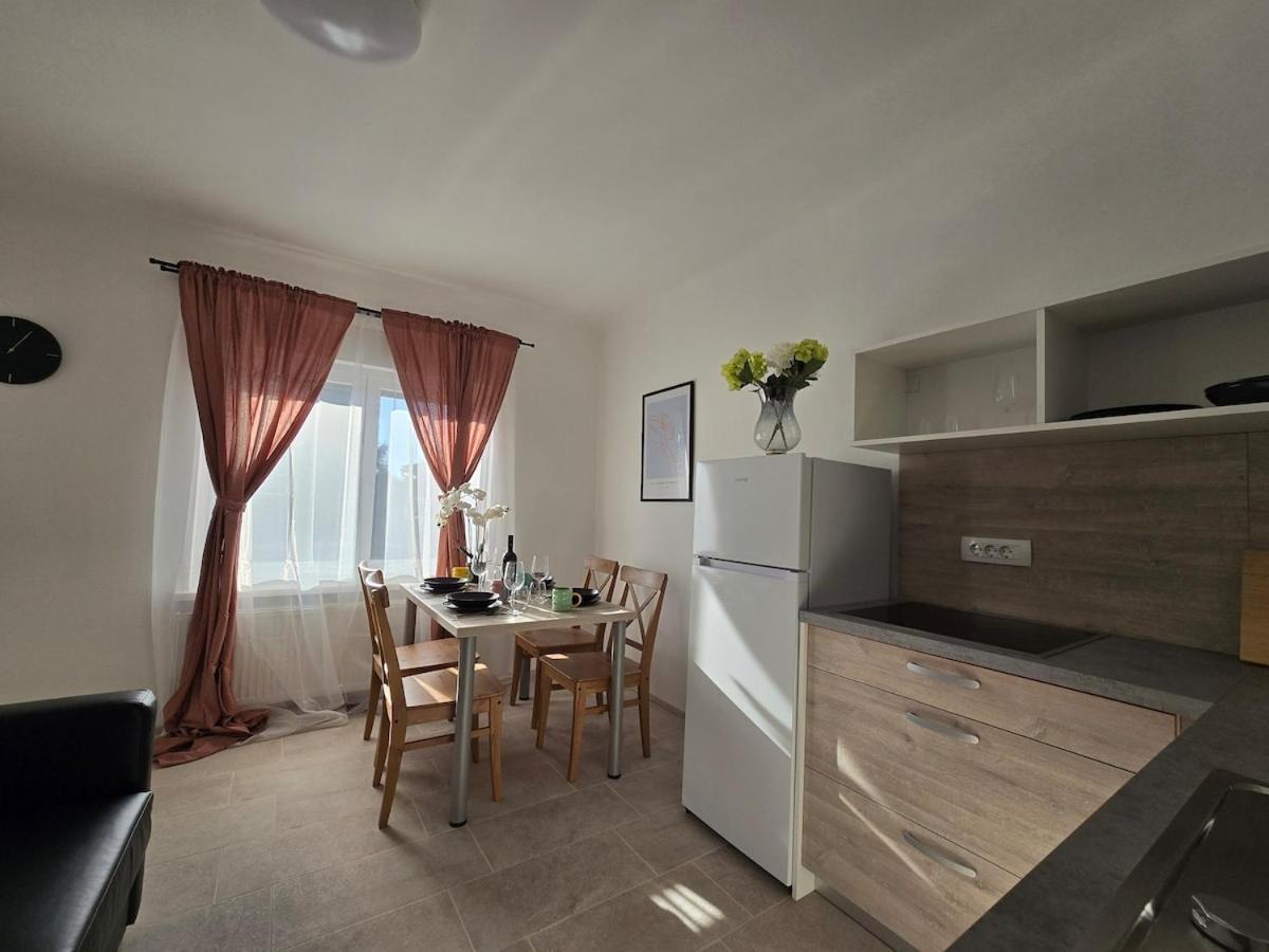 Barje Ii, Bright&sunny, Private Parking Apartma Ljubljana